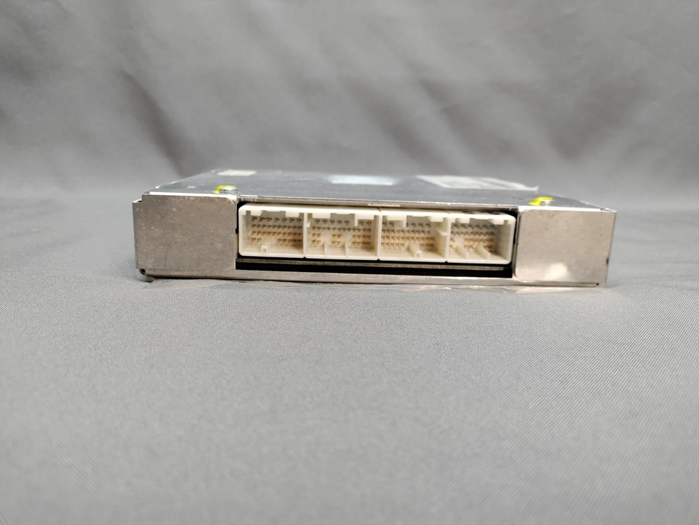 2003 Toyota Matrix Engine Computer 2WD 89666-02162