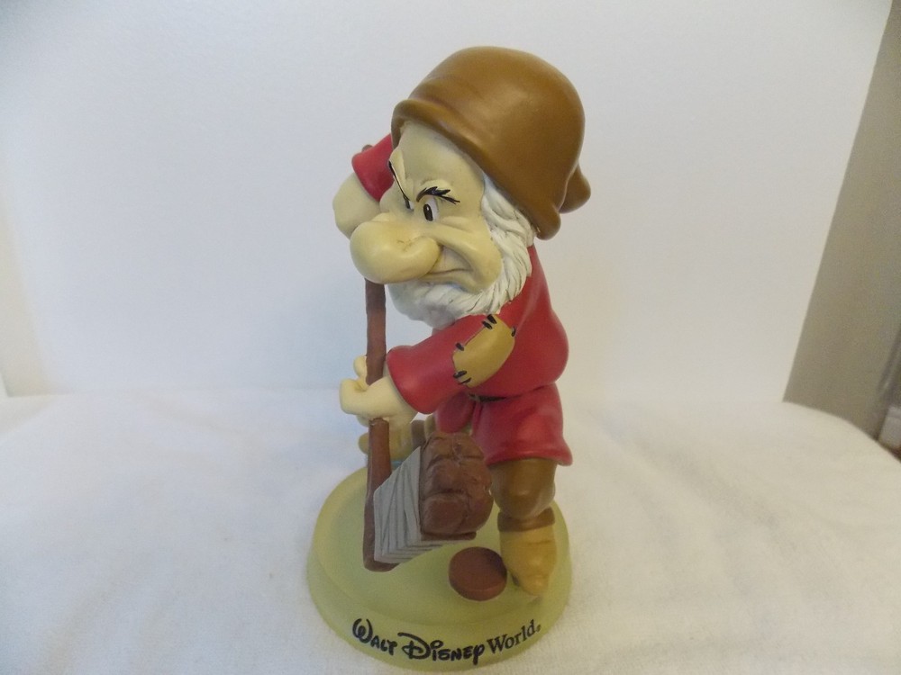 Disney BobbleHead Grumpy Hockey Player