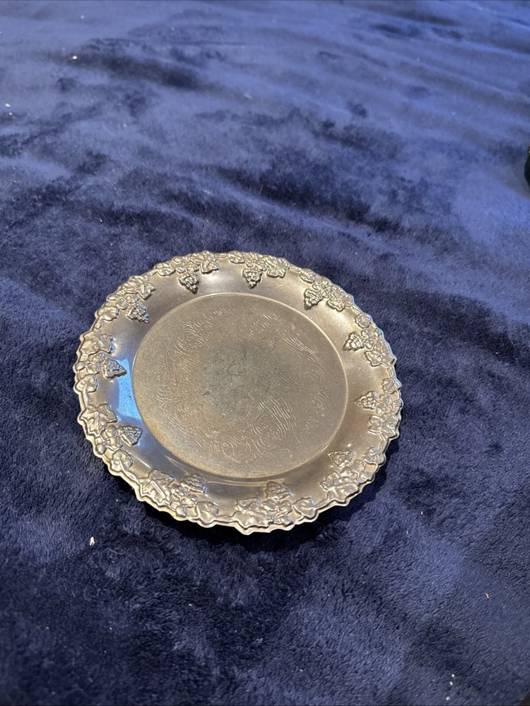 Vintage Etched Silver Plate Coaster Embossed Grape Vine Raised Edge