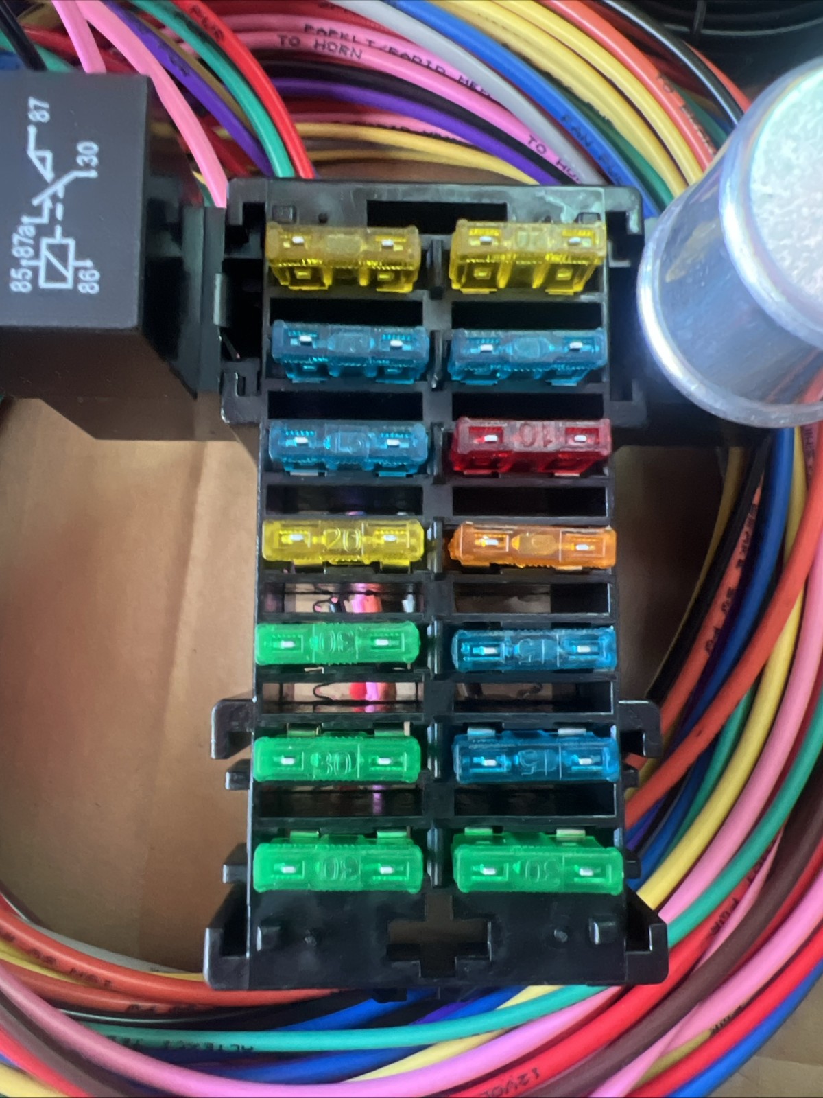 14 Circuit Universal Wire Harness 14 Fuse 12v Street Hot Rat Muscle Rod Wiring