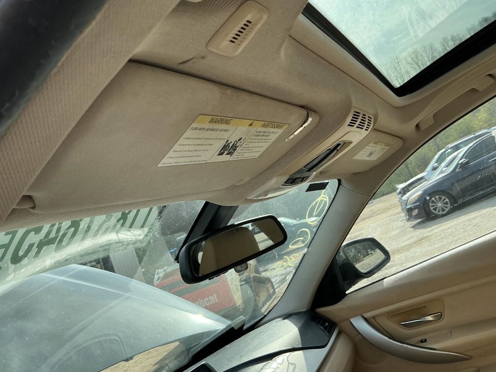 320I 2014 Glove Box 4994309