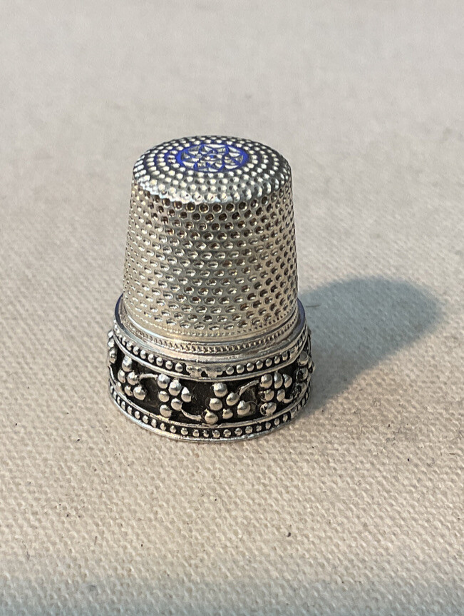 Vintage Sterling Silver Thimble Grape Clusters Germany 925 T03