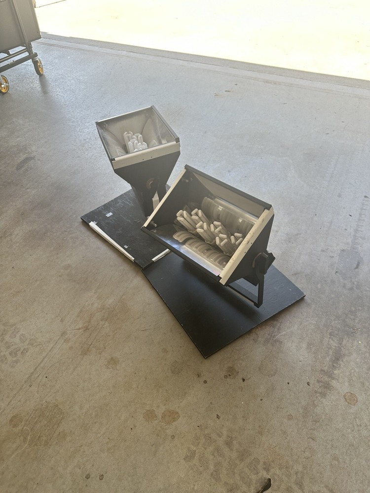 VIDESSENCE Studio Light Pair