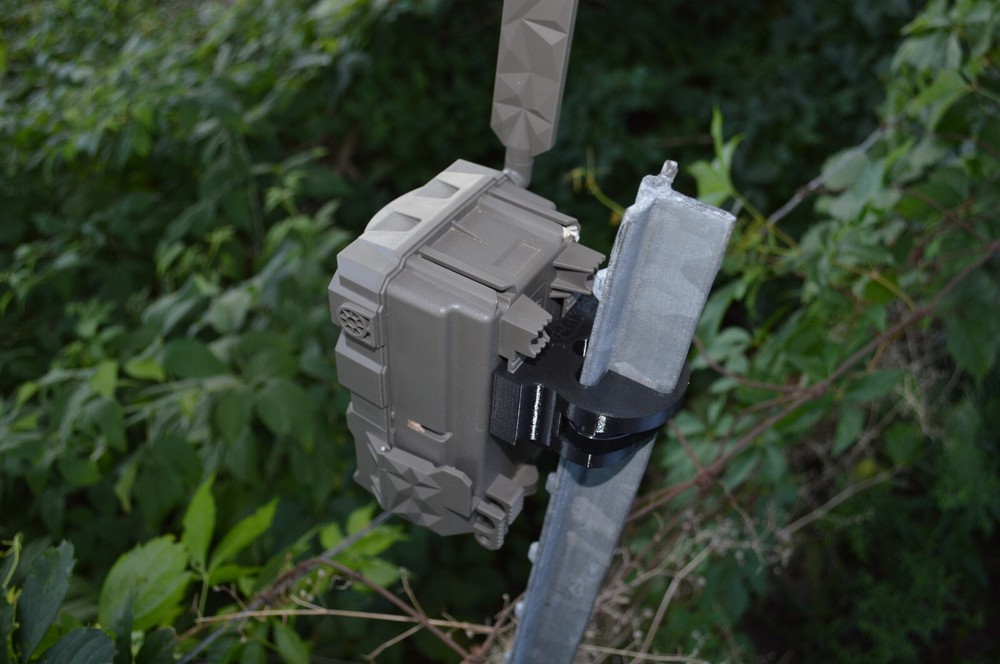 REVISED Tactacam Reveal X T-post mount