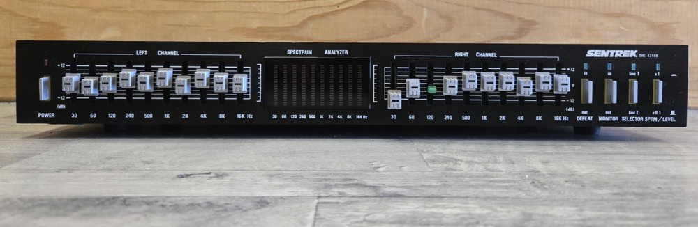 Sentrek SHQ-4210B Multi-Band Spectrum Analyzer Equalizer