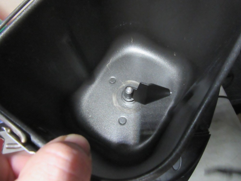 Hamilton Beach 29882 BM07 Home Baker Automatic Bread Maker Machine w/ Xtra