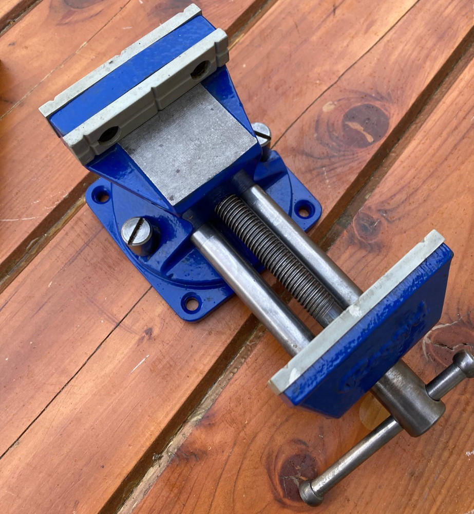 RECORD #2075B MULTI PURPOSE BENCH VISE-3 1/2" FACE JAWS-REVERSIBLE- ENGLAND-