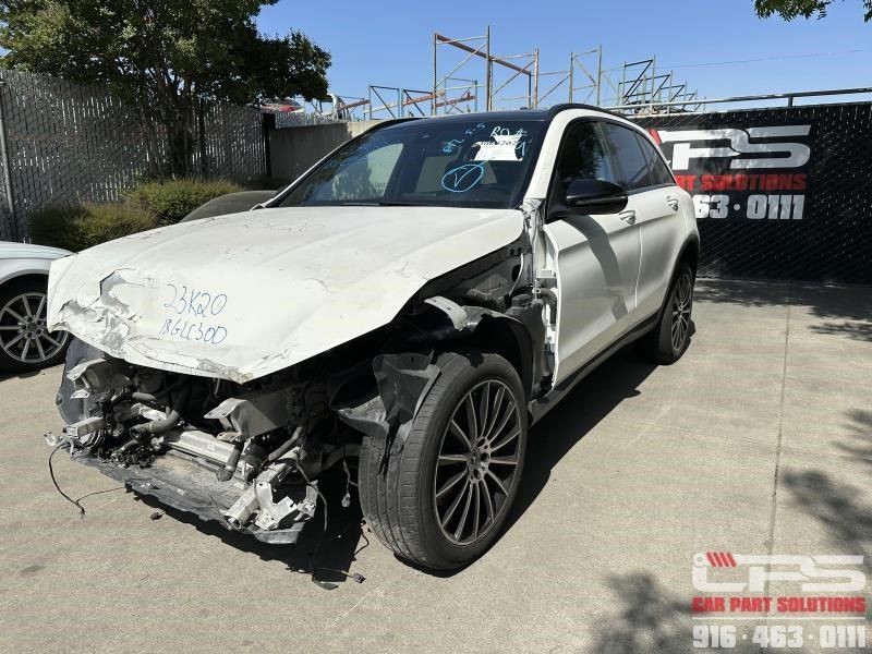 16-19 Mercedes GLC300 Headliner