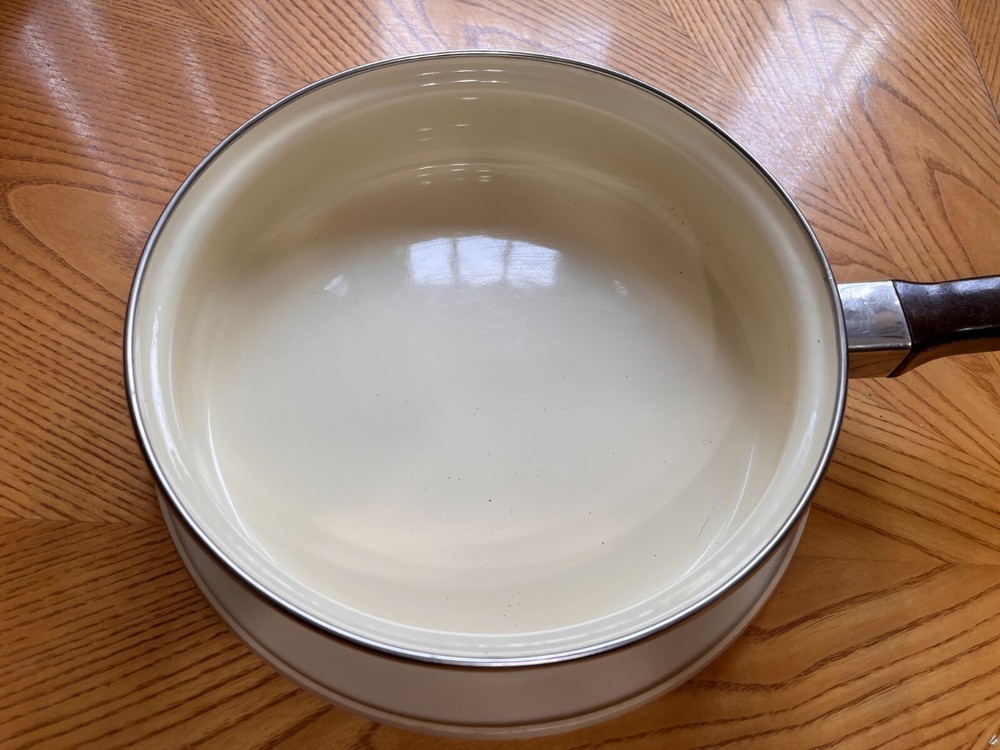 KOBE COOKWARE ENAMELWARE FLORAL PATTERN 9 1/2" SKILLET