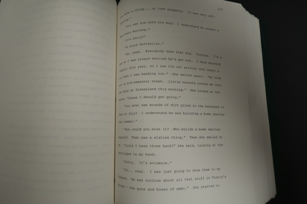 Vertical Coffin Original Book Script Stephen J. Cannell Studios Collection 2003