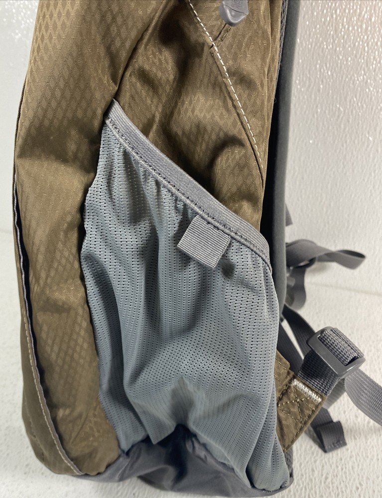 Camelback Hydration Backpack. Ripstop nylon, 70 ounce Bladder Camping Hiking