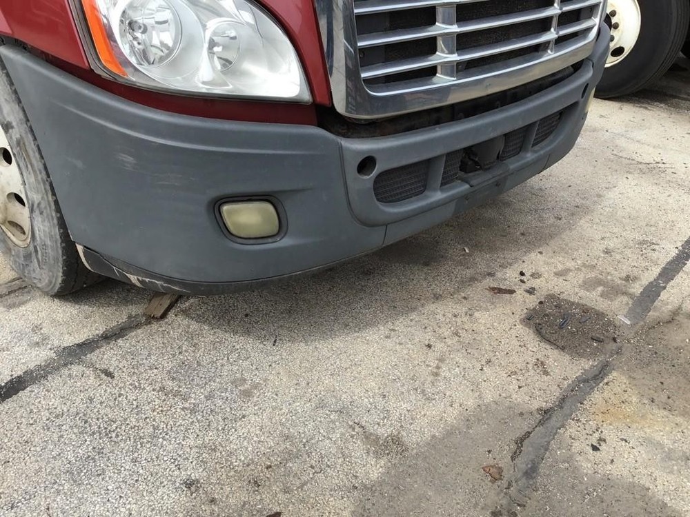 For FREIGHTLINER CASCADIA 113 BUMPER , OH