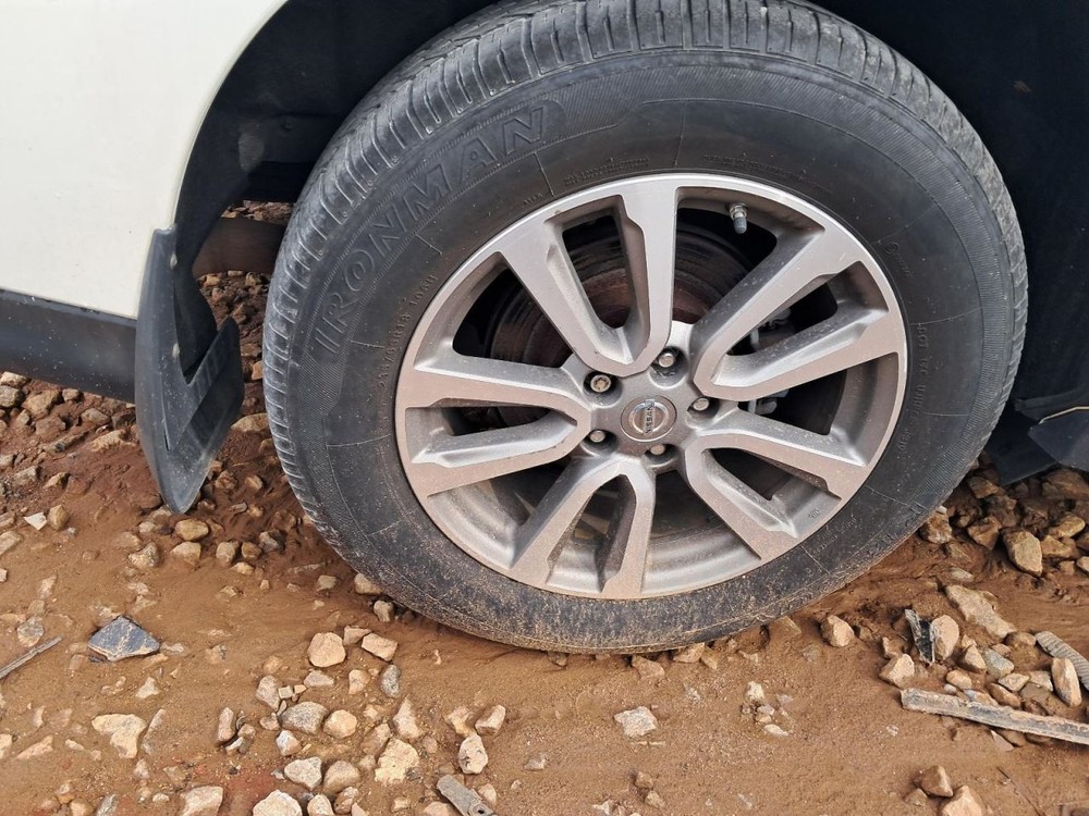 PATHFINDR 2015 Glove Box 4883759