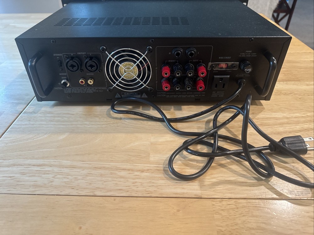 Pyle Pro PT-2000 Amplifier 1000w Works Excellent
