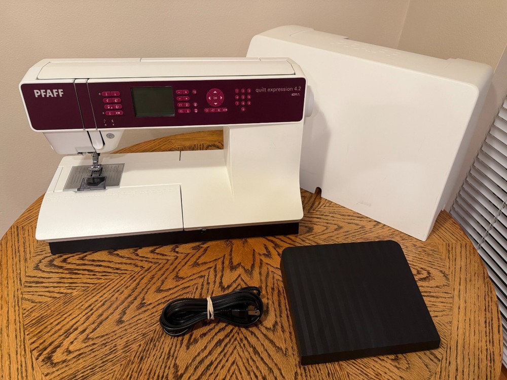 Pfaff Quilt Expression 4.2 Computerized Sewing Machine