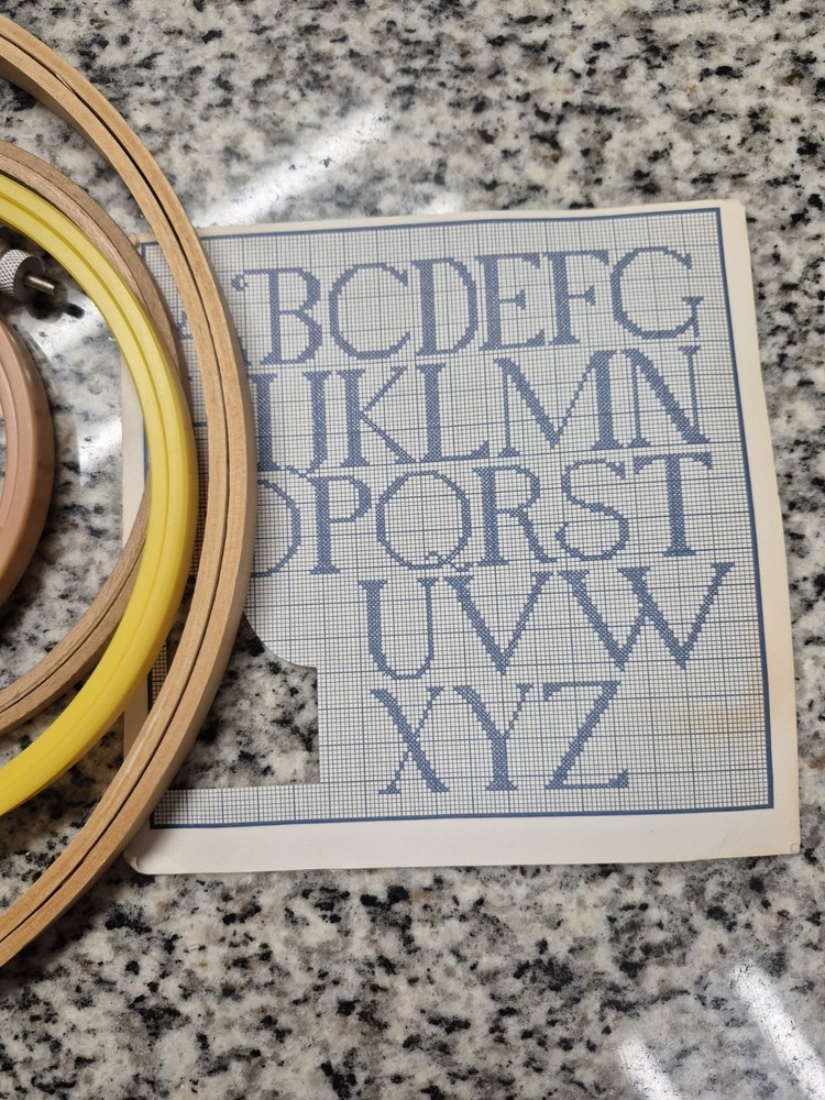 Lot Embroidery/cross Stitch, many Hoops, Needles, Pattern, Frames