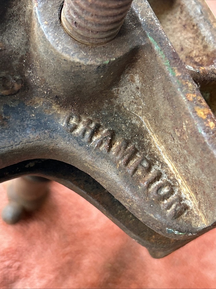 Antique Bench Vice