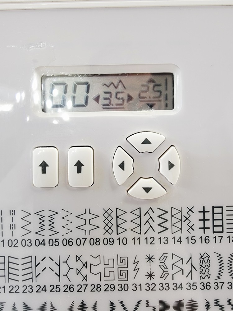 Singer Patchwork 7285 Sewing & Quilting Machine W/ Extension Table - VIDEO