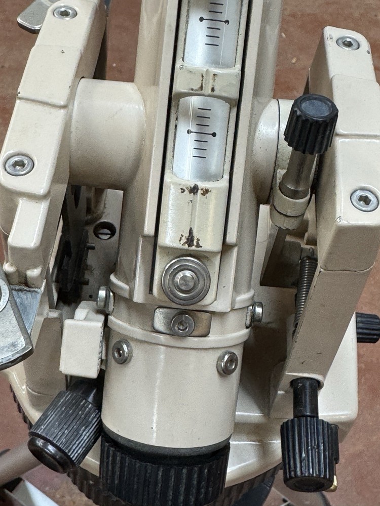 Realist David White Instruments LT8-300P Level Transit l