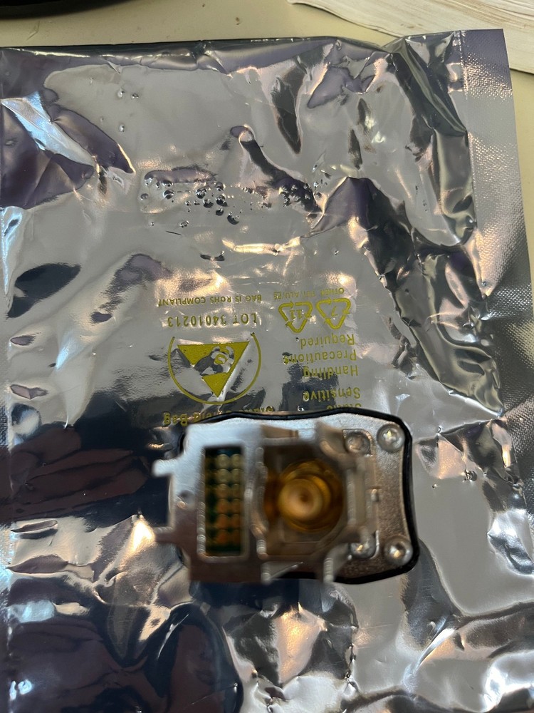 u Tektronix TCA-BNC TekConnect Adapter 50-Ohm BNC