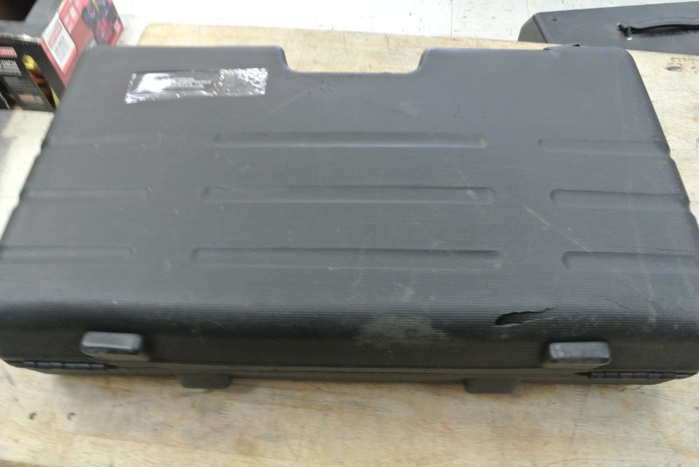Johnson Laser Level (40-6515) with Case & Attachments