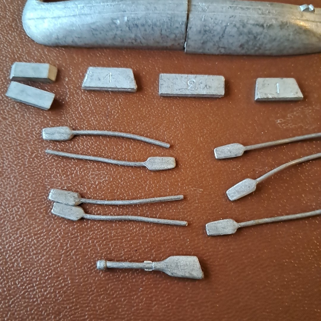 Mithril Miniatures M130 - Laketown longboat & Crew Sold As Seen