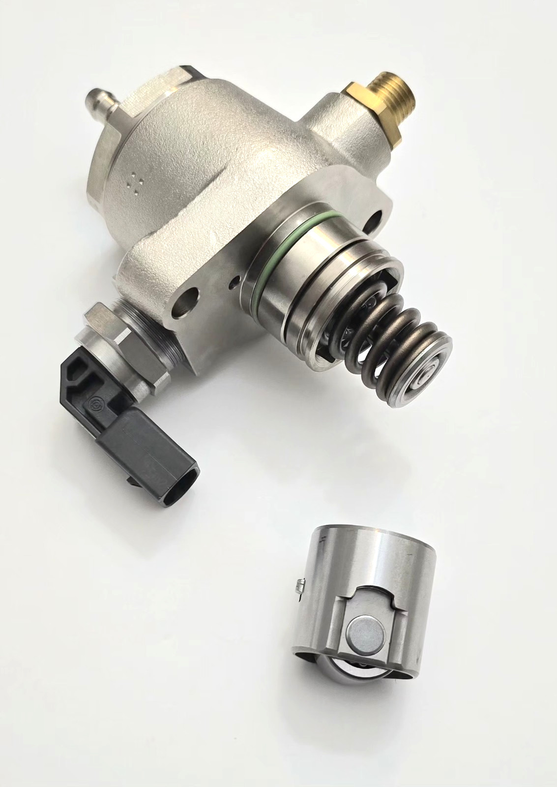 GENUINE VW, AUDI GDI HIGH PRESSURE FUEL PUMP 06L127027C