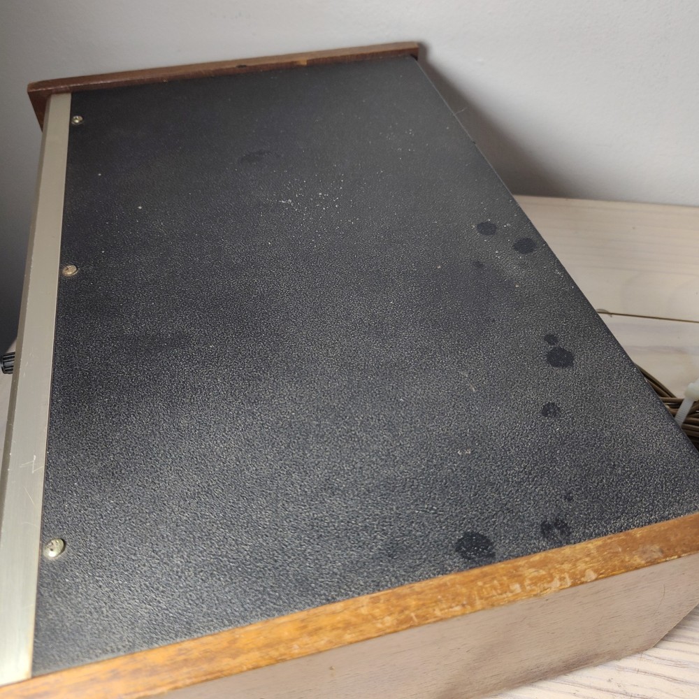 Courier Conqueror II CB Solid State Transceiver: Turns On Untested Parts Repair