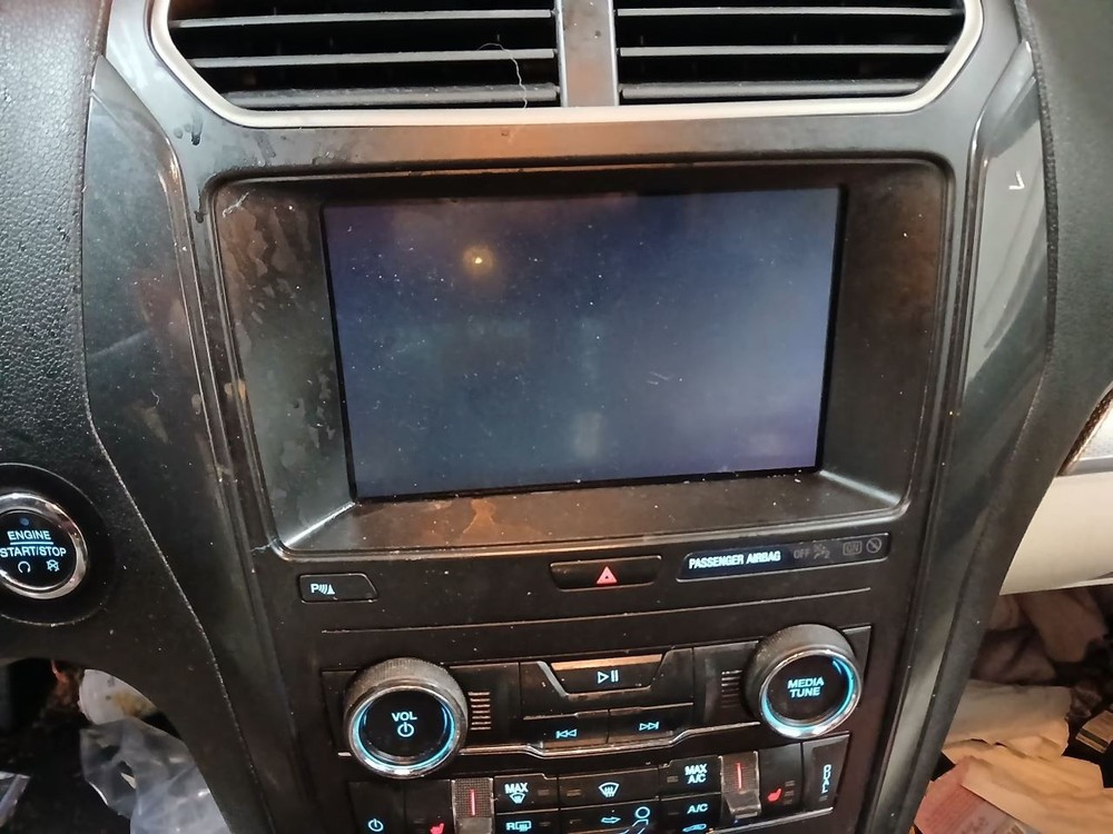EXPLORER  2018 Info-GPS-TV Screen 3184203
