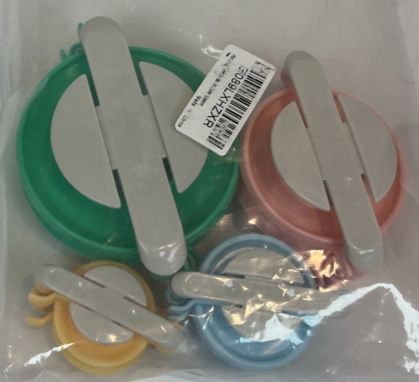 Pom-Pom Maker Set With U Shaped Thread Snips Package Of 4