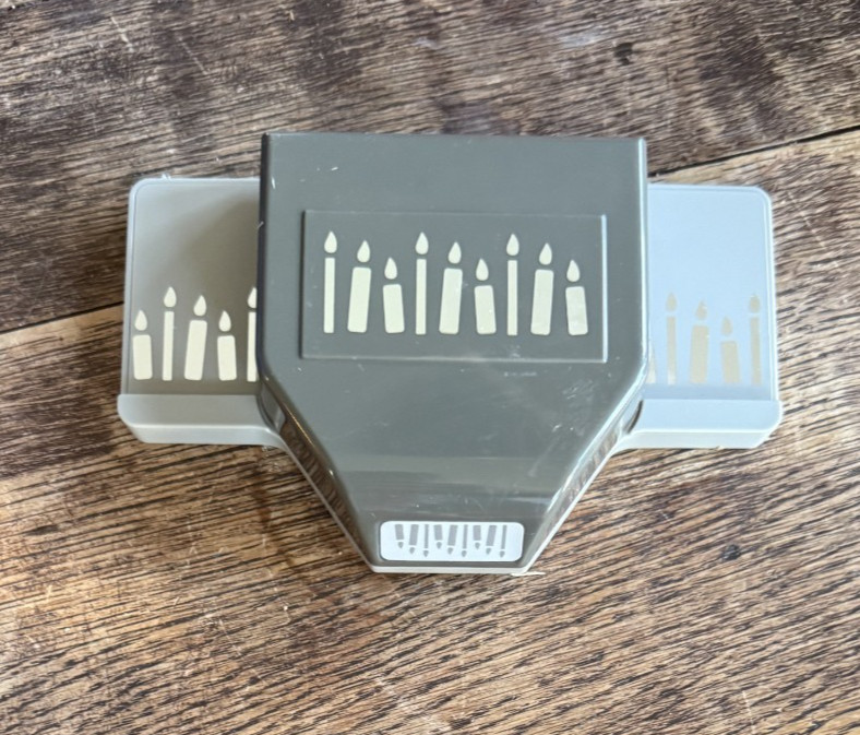 Stampin'" Up Candle Border Punch