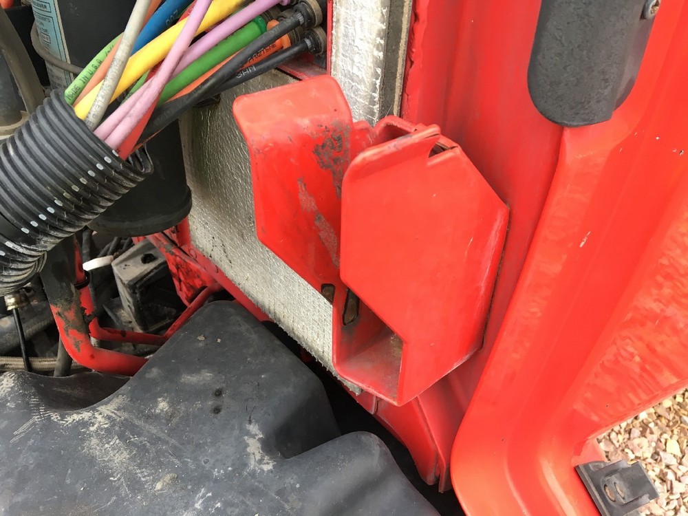 Peterbilt 587 Left/Driver Hood Rest - Used