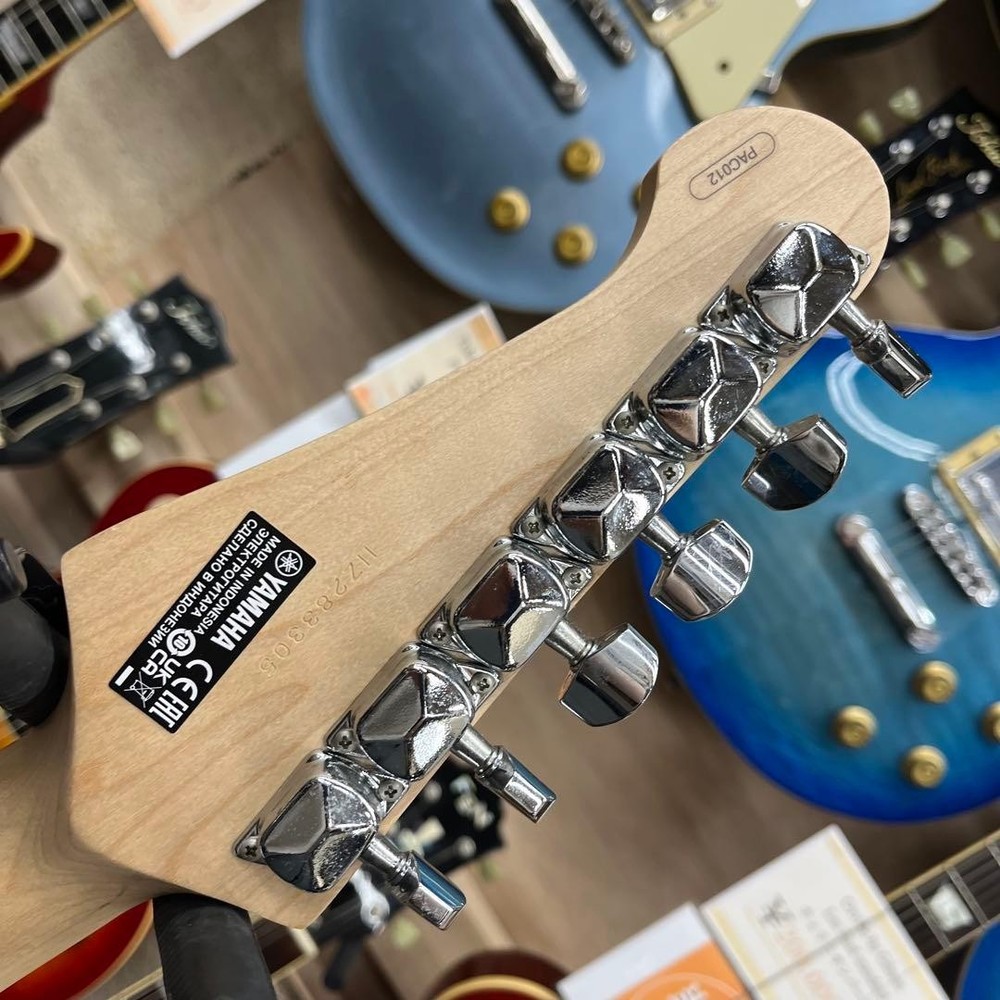 YAMAHA PACIFICA PAC012 Pacifica White