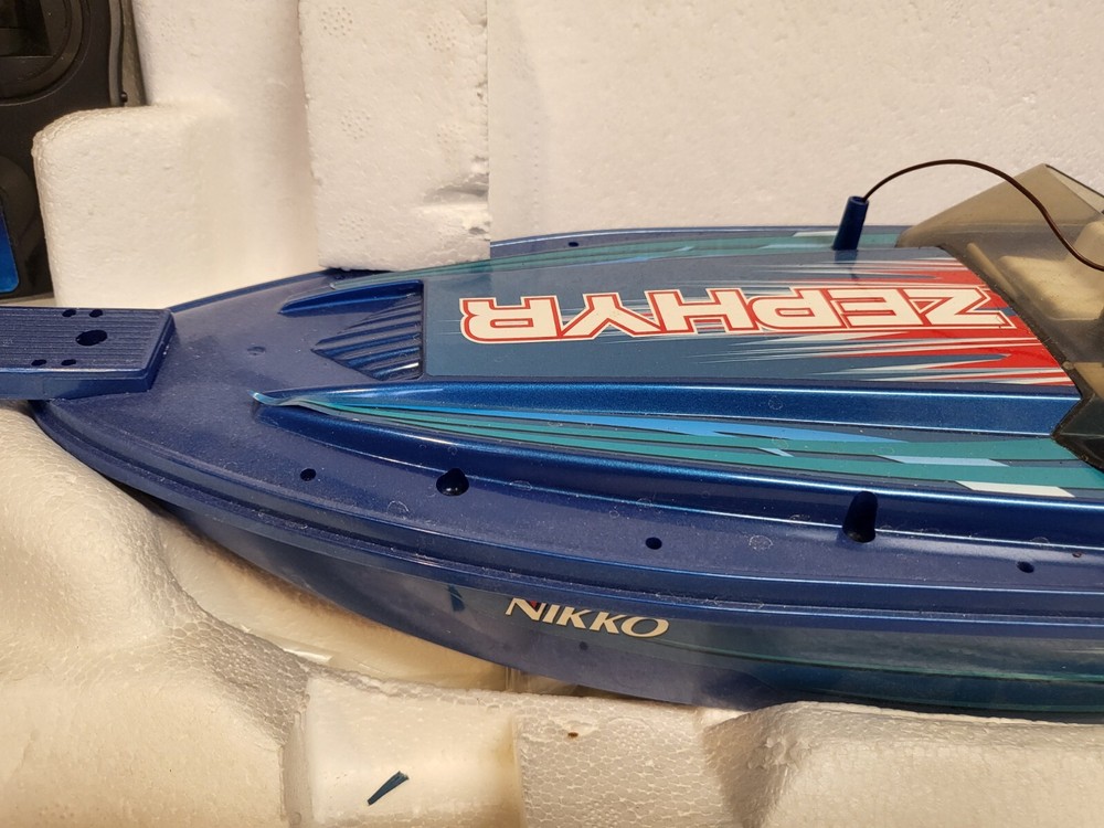 NIKKO REMOTE CONTROL BOAT WITH REMOTE