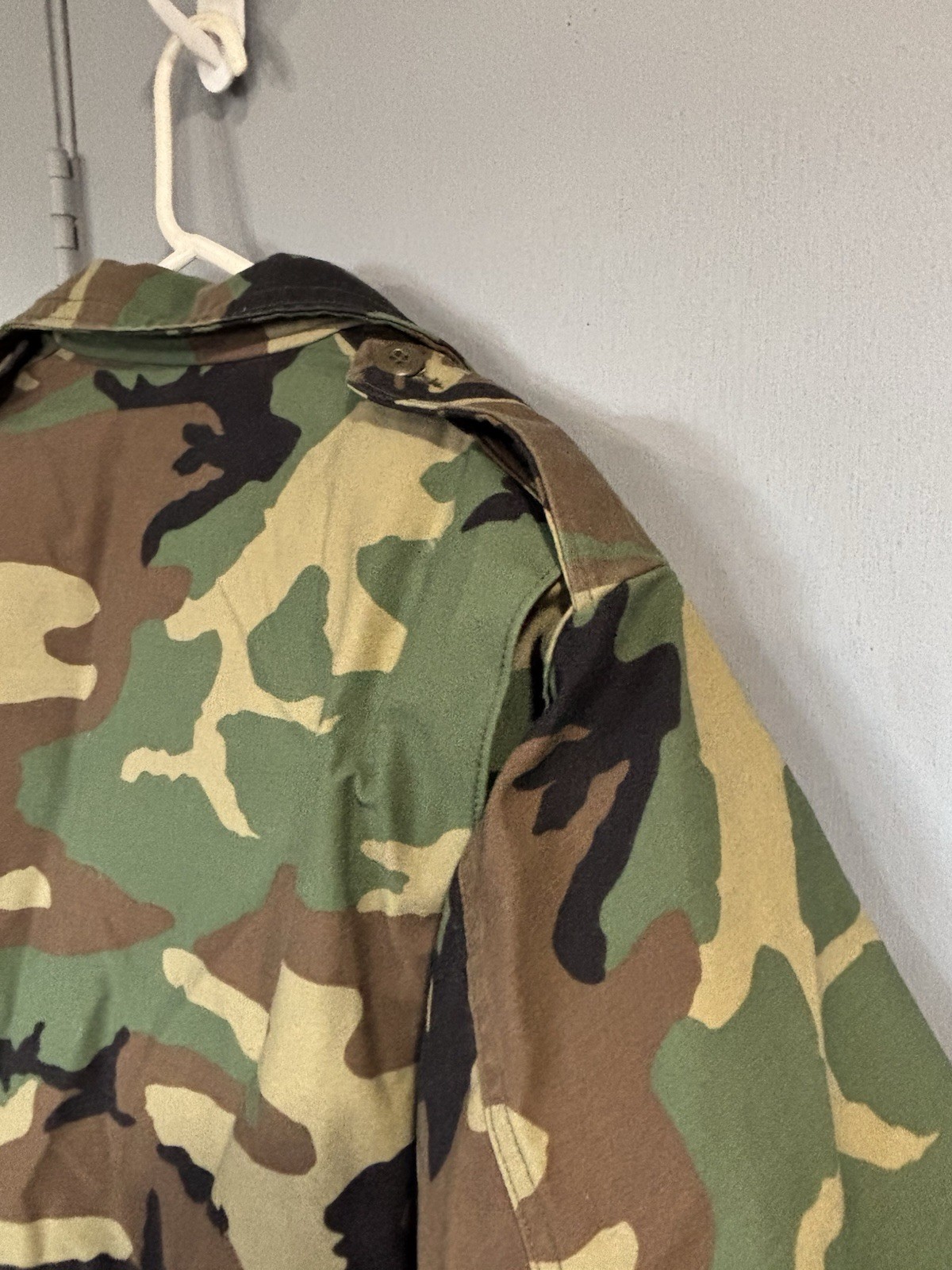 Vntg US Army M65 Field Jacket Mens Medium Short Woodland Camo Cold Weather 90's