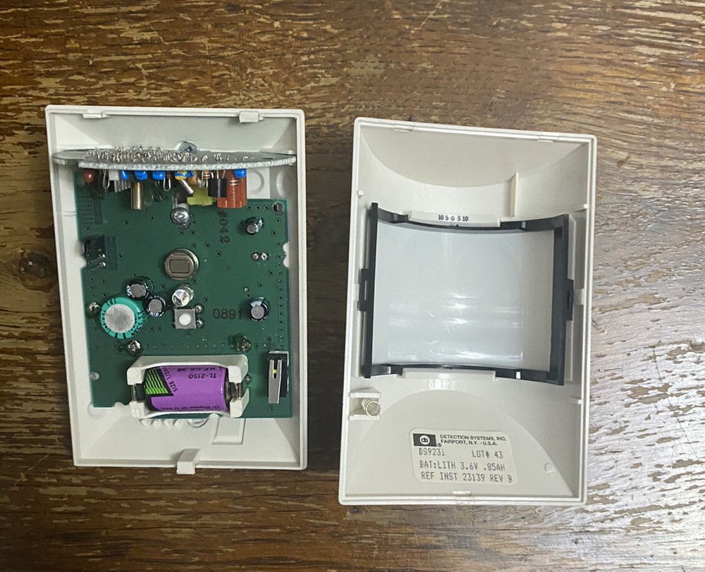 Detection Systems ds923i 319.5mhz The Protector Caretaker Wireless Motion