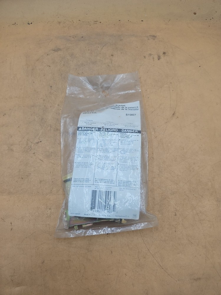 Square D QO1PL QO Padlock Attachment