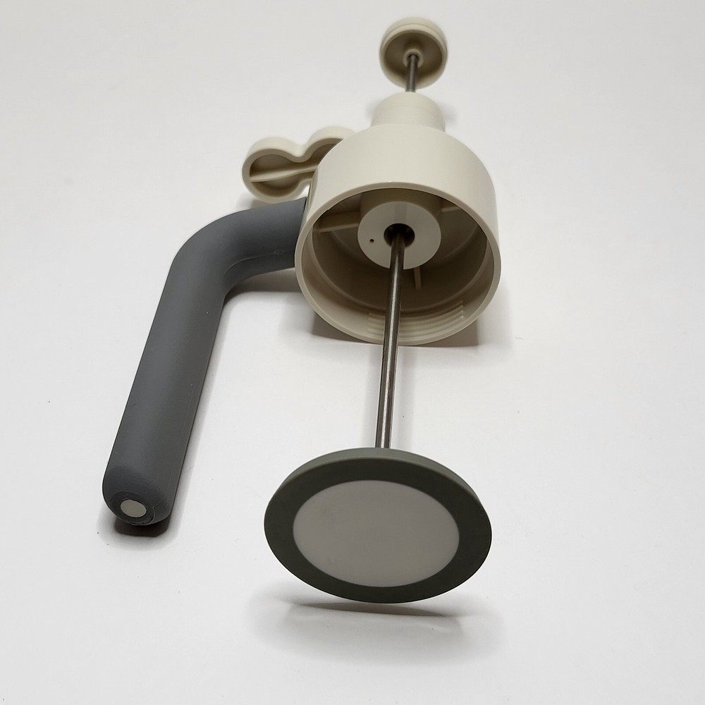 Pampered Chef Easy Accent Decorator Plunger Trigger Handle Replacement Part Only