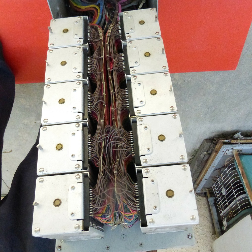 SB-863/SRT SWITCHBOARD FOR SELECTING TRANSMITTERS ABOARD US NAVAL SHIPS