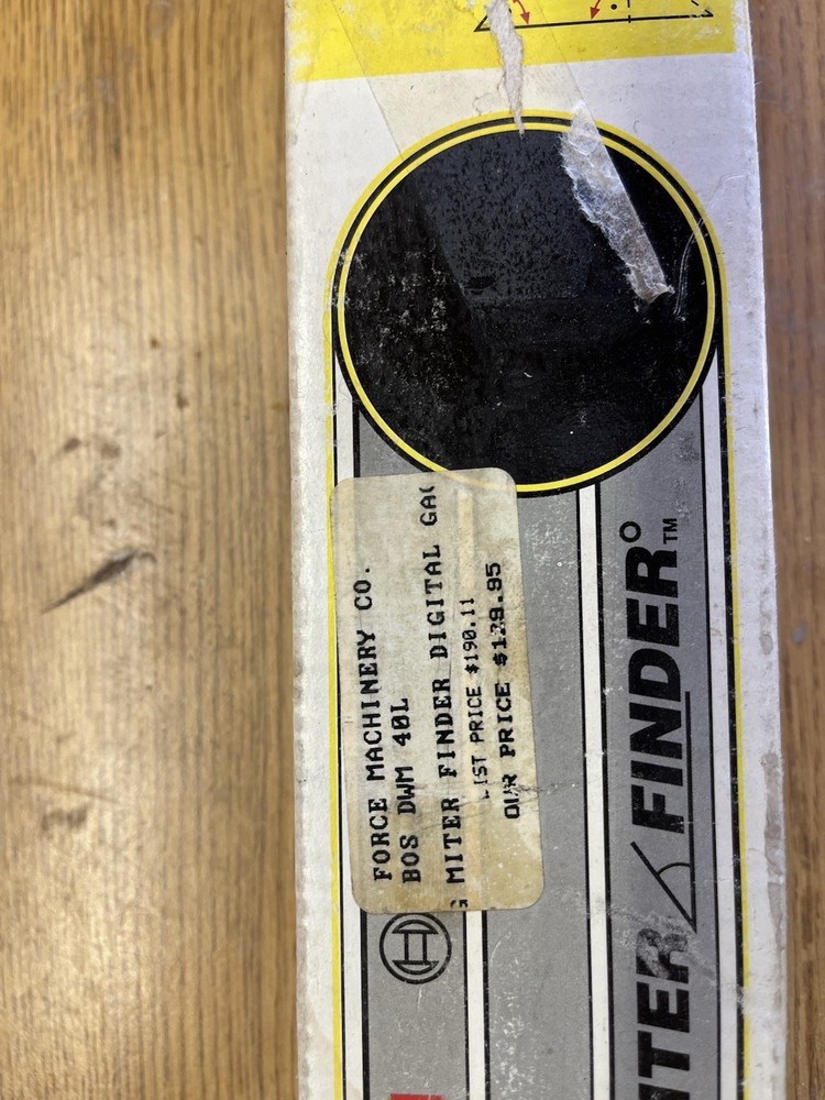 Bosh Digital Protractor Angle Finder DWM40L Excellent Condition