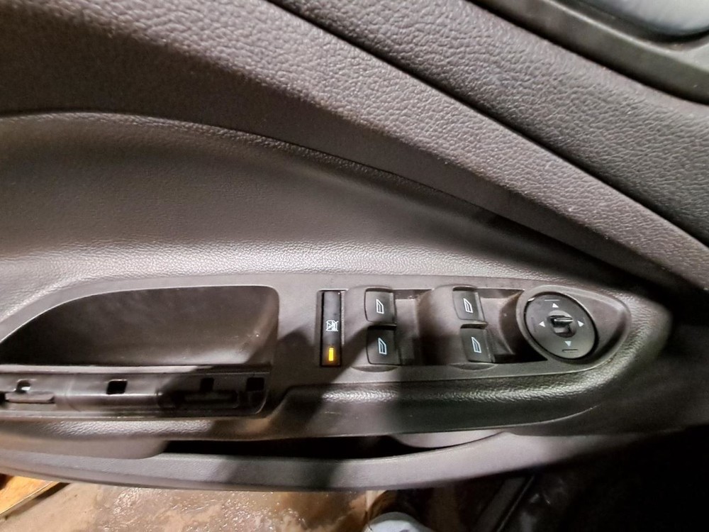 2018 Ford Escape 4.2 Screen Display - Used, Needs Reprogramming, No Code