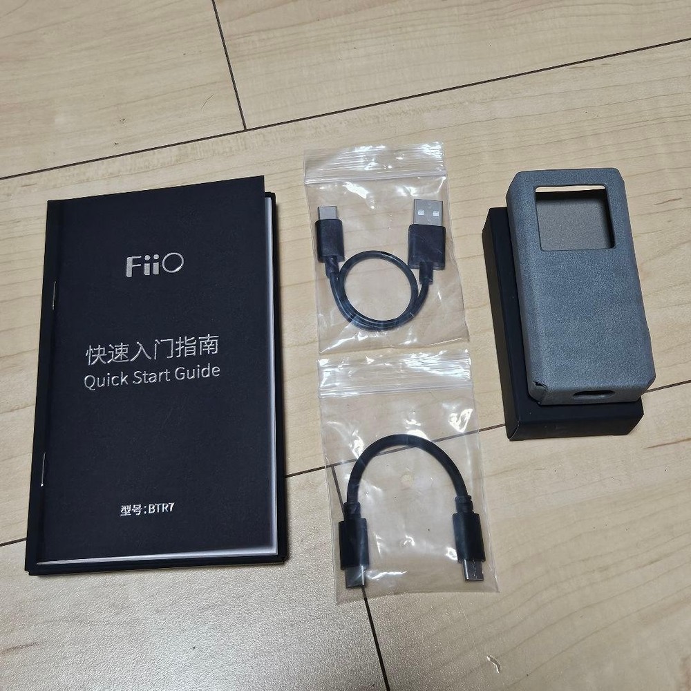 FiiO BTR7 Portable DAC Amp w/ Box All Function Tested Black