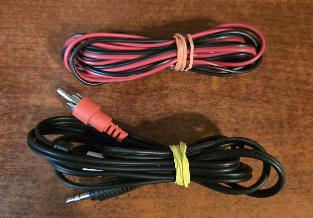 M-AUDIO AV 40 TESTED & WORKING