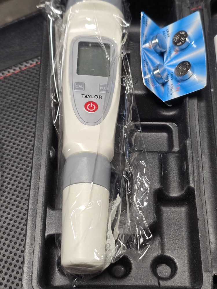Taylor Digital pH & Water Temperature Meter - Used, Tested & Working