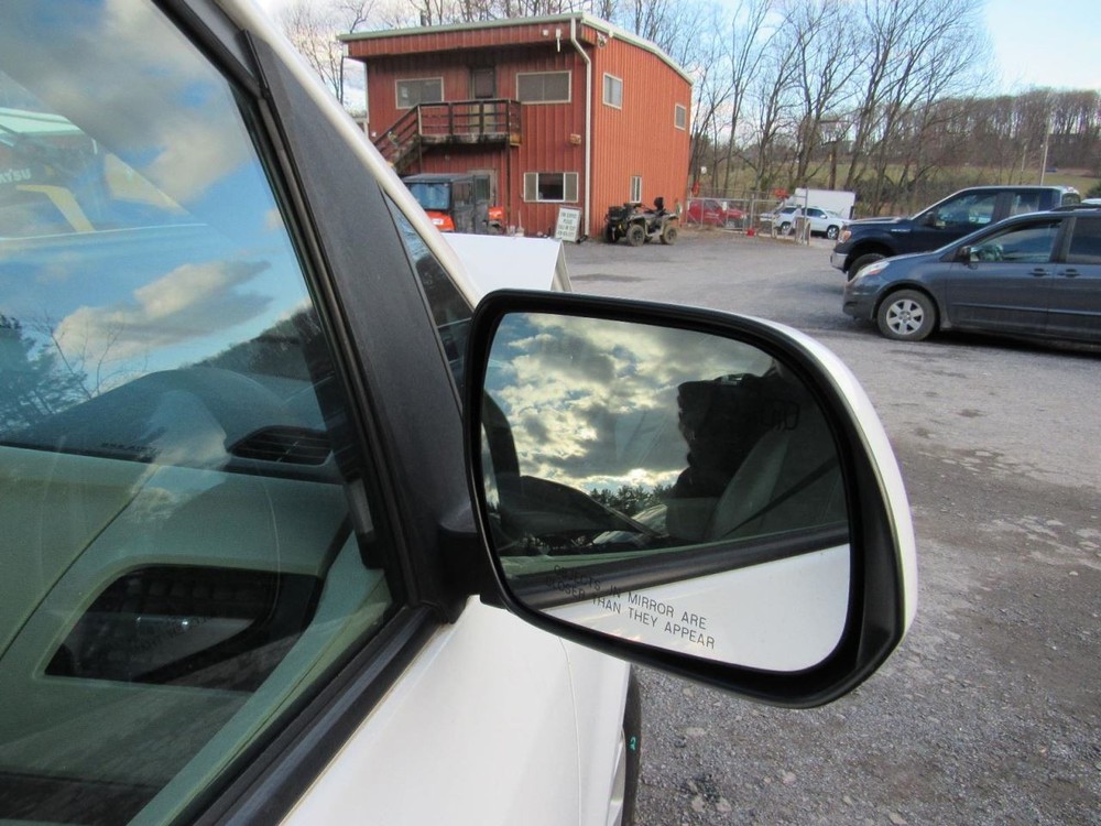 SIENNA 2014 Glove Box 1011931