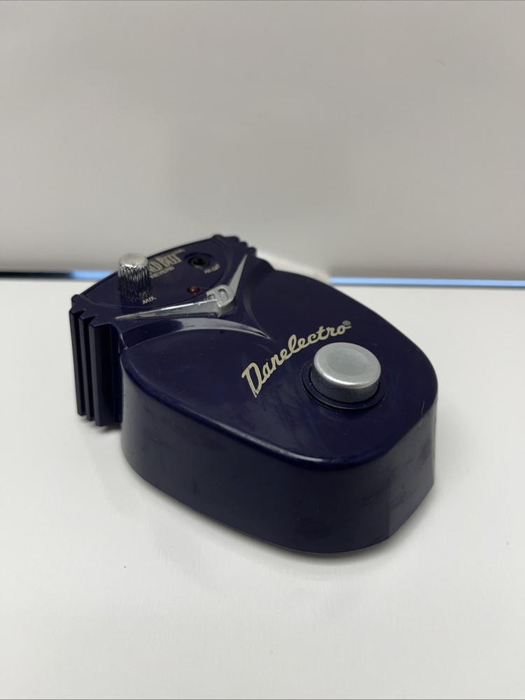DANELECTRO CORNED BEEF (PSO036991) Used Missing Knob !Read Description!