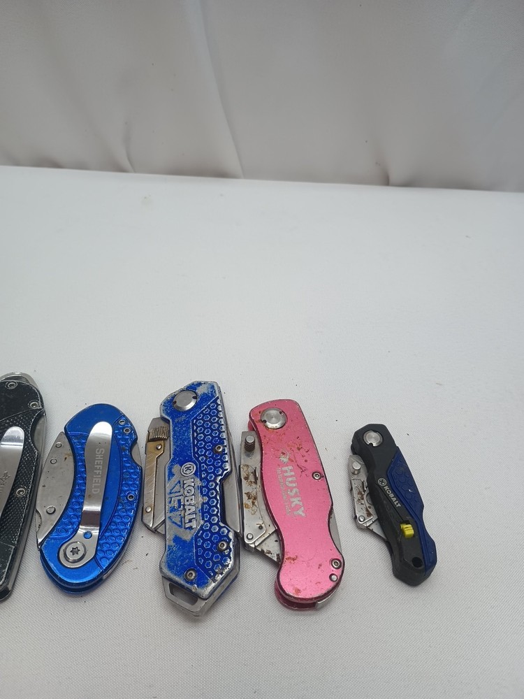 6 FOLDING UTILITY KNIVES ASSORTED GOOD SHAPE ALL WORK