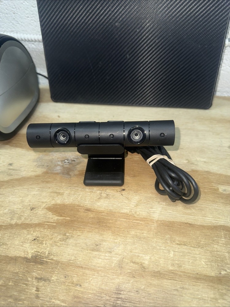 Sony PlayStation Camera Version 2 for (PS4) - CUH-ZEY2 - Black