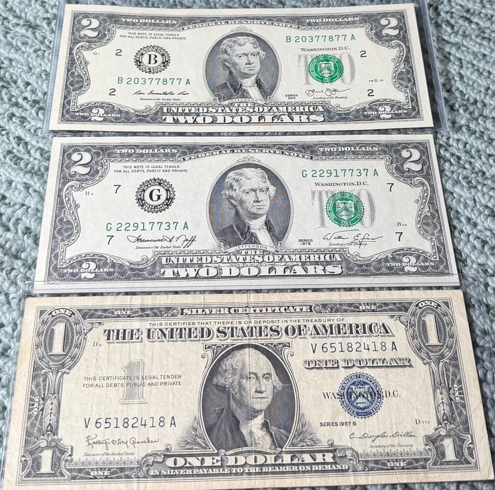 CRISP UNCIRCULATED BICENTENNIAL NOTE, 2013 $2 NOTE, EF 1957B SILVER CERTIFICATE