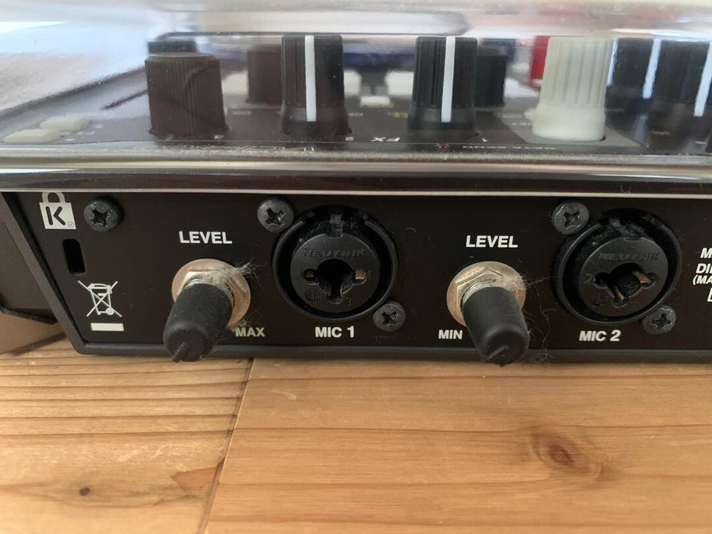 Vestax VCI-400 USB MIDI and Audio DJ Controller Test Completed